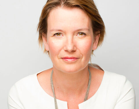 (Micro)portrait : Anne Panis-Lelong, directrice du pôle Veille des Opinions, de la Consommation et de la Concurrence à SNCF