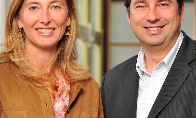 20 ans et dans la cour des grands – Interview de Nathalie Perrio-Combeaux et Patrick Van Bloeme (Co-fondateurs de Harris Interactive)