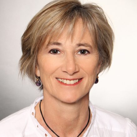 « Nous devenons de véritables caméléons ! » – Interview d’Isabelle Herbert-Collet, VP Market Research chez Orange