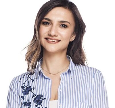 YouGov nomme Özge Akçizmeci Üstün à la tête de la direction stratégique pour le Benelux