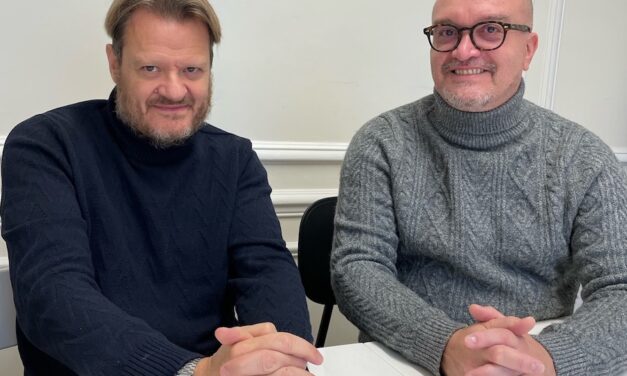 « Les entreprises ont besoin de mieux connecter les enjeux de Customer Expérience et de business » – Interview de Stéphane de Turckheim et Stéphane Marder (Sky Consulting)
