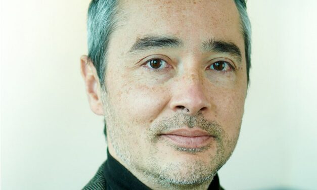 Nous vivons plus que jamais dans un « entre-deux mondes » – L’interview de Thibaut Nguyen, Ipsos France