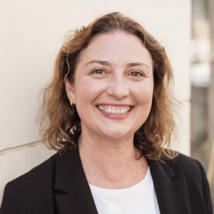Les marques doivent-elles (encore) viser à être des Love Brands en 2024 ? – Interview de Nathalie Coste, fondatrice de Lovebrands