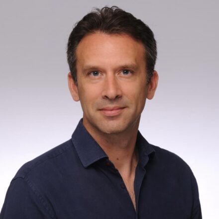 « Les normes sont une aide précieuse à la décision marketing, mais elles ne remplacent pas l’expertise humaine » – Interview de Damien Arrouas (Behaviorally)
