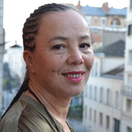 « Etudier les ‘personnes’ plutôt que les ‘consommateurs’ permet de repenser l’innovation » – Interview de Diouldé Chartier-Beffa, fondatrice de D’Cap Research