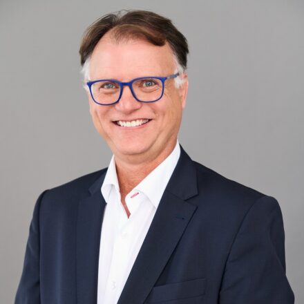 « La communauté francophone doit prendre pleinement sa place dans l’organisation mondiale du market research » – Interview de Jean-Marc Léger, Président de Léger et candidat au Conseil d’ESOMAR