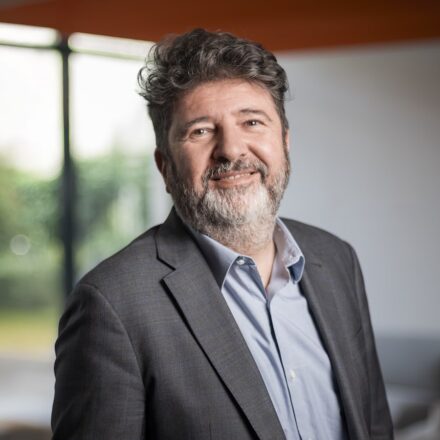 « Les marques ont sacrément intérêt à savoir ce que les IA disent d’elles ! » – Interview d’Assaël Adary (Occurrence groupe Ifop)