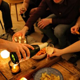 L’APÉRITIF : RITUEL IMMUABLE OU PRATIQUE EN MUTATION ?