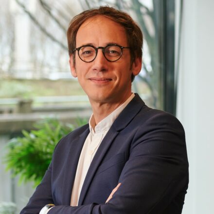 « Le tracking doit aider les marques à réconcilier instantanéité et temps long » – Interview d’Arnaud Caré (Ipsos bva)