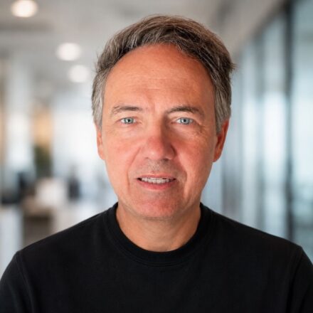 « Avec les agents IA, une étude peut continuer à produire de la valeur bien après sa restitution » – Interview de Daniel Bô (QualiQuanti)