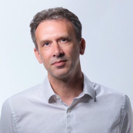 « Research fuels marketing creativity far more than it stifles it » – Interview with Damien Arrouas (Behaviorally)